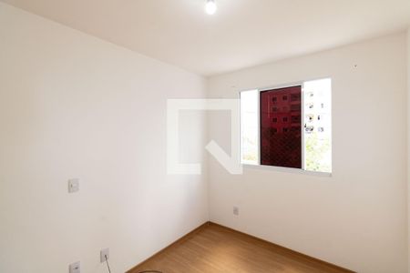 Quarto 1 de apartamento para alugar com 2 quartos, 45m² em Inhoaíba, Rio de Janeiro