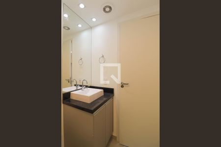 Banheiro de kitnet/studio para alugar com 1 quarto, 25m² em Pinheiros, São Paulo