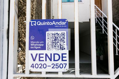Fachada de casa à venda com 3 quartos, 200m² em Vila Esperança, São Paulo