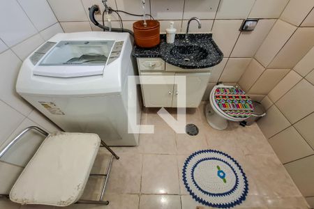 Banheiro de kitnet/studio para alugar com 1 quarto, 52m² em Liberdade, São Paulo