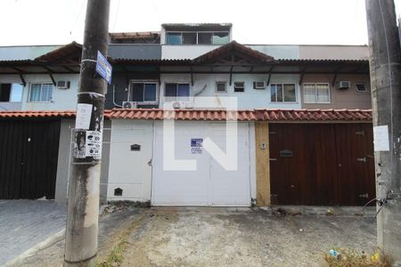 Fachada de casa à venda com 3 quartos, 132m² em Curicica, Rio de Janeiro