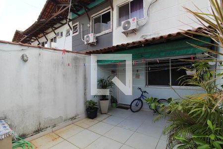 Garagem de casa à venda com 3 quartos, 132m² em Curicica, Rio de Janeiro