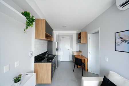 Sala e Cozinha de apartamento para alugar com 1 quarto, 31m² em Vila Prudente, São Paulo
