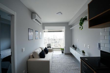 Sala e Cozinha de apartamento para alugar com 1 quarto, 31m² em Vila Prudente, São Paulo