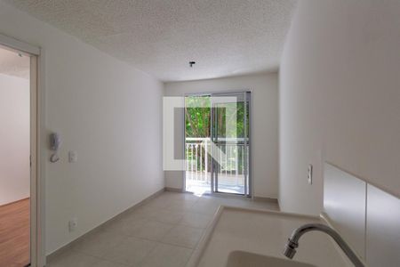 Sala de apartamento para alugar com 1 quarto, 28m² em Parque Industrial Tomas Edson, São Paulo