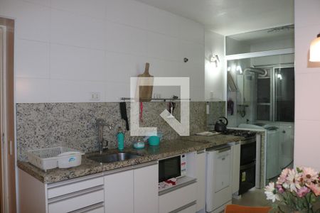 Cozinha de apartamento à venda com 3 quartos, 100m² em Pompeia, São Paulo