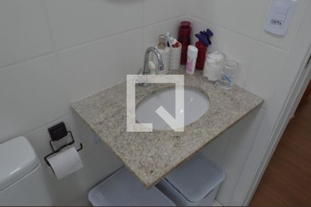 Banheiro de apartamento para alugar com 2 quartos, 48m² em Pechincha, Rio de Janeiro
