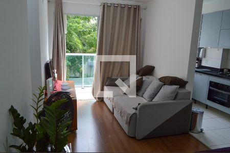 Sala de apartamento para alugar com 2 quartos, 48m² em Pechincha, Rio de Janeiro