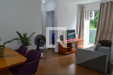 Sala de apartamento para alugar com 2 quartos, 48m² em Pechincha, Rio de Janeiro