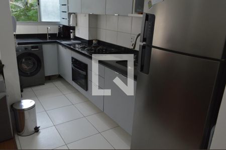 Cozinha de apartamento para alugar com 2 quartos, 48m² em Pechincha, Rio de Janeiro