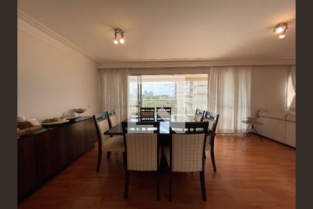 Sala de apartamento à venda com 3 quartos, 134m² em Jardim Olympia, São Paulo