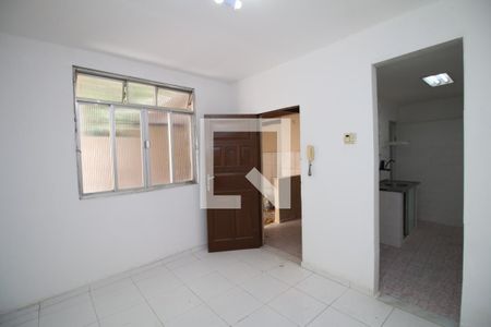 Sala de casa para alugar com 1 quarto, 82m² em Olaria, Rio de Janeiro