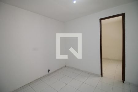 Sala de casa para alugar com 1 quarto, 82m² em Olaria, Rio de Janeiro
