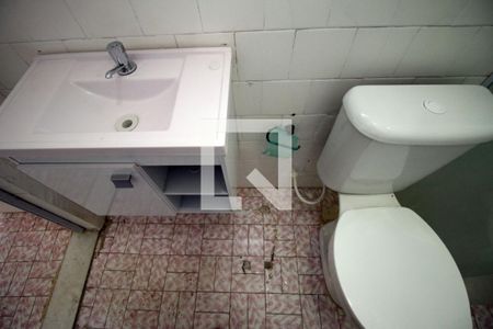 Banheiro de casa para alugar com 1 quarto, 82m² em Olaria, Rio de Janeiro