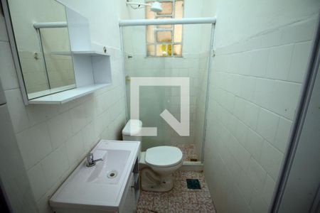 Banheiro de casa para alugar com 1 quarto, 82m² em Olaria, Rio de Janeiro