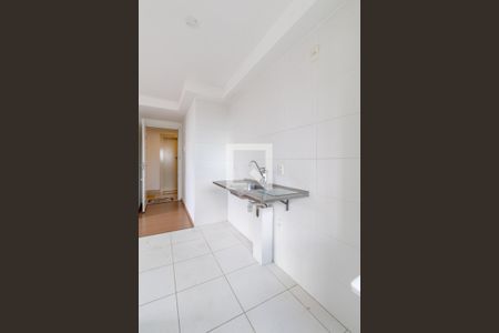 Sala/Cozinha/Área de Serviço  de apartamento à venda com 2 quartos, 41m² em Itaquera, São Paulo