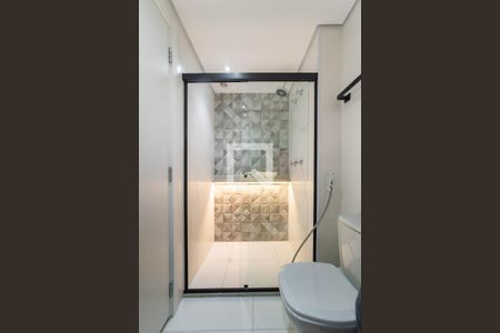 Banheiro de apartamento para alugar com 1 quarto, 32m² em Jardim das Acacias, São Paulo