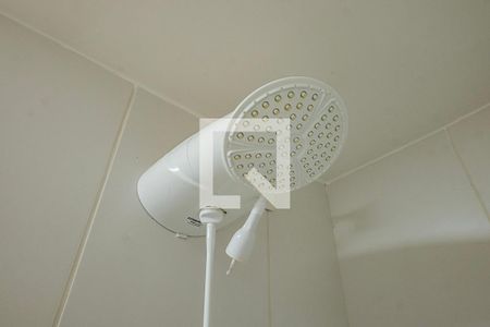 Banheiro de kitnet/studio para alugar com 1 quarto, 40m² em Vila Madalena, São Paulo