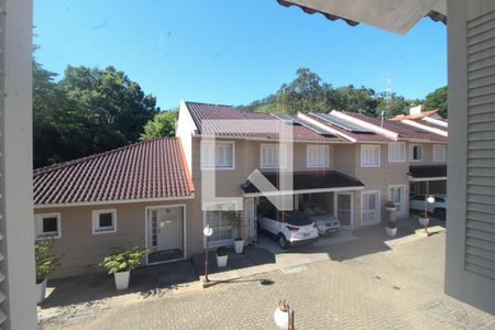 Vista de casa à venda com 3 quartos, 124m² em Nonoai, Porto Alegre