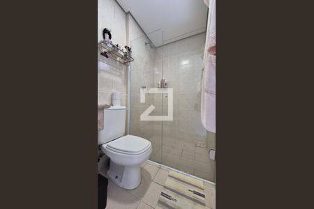 Banheiro de apartamento à venda com 1 quarto, 44m² em Centro, Santo André