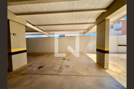 Garagem de kitnet/studio à venda com 1 quarto, 33m² em Santa Rosa, Belo Horizonte