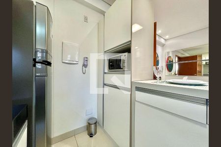 Cozinha de kitnet/studio à venda com 1 quarto, 33m² em Santa Rosa, Belo Horizonte