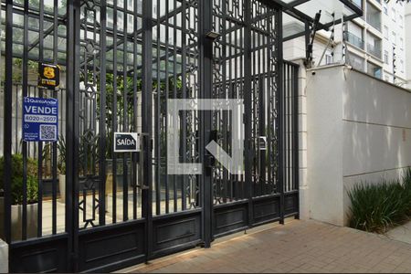 Fachada + Plaquinha de apartamento à venda com 2 quartos, 73m² em Cambuci, São Paulo