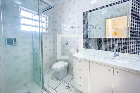 Banheiro de apartamento à venda com 2 quartos, 84m² em Vila Romana, São Paulo