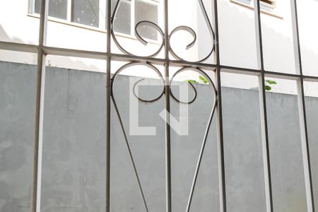 Vista casa 2 de casa à venda com 6 quartos, 350m² em Santana, São Paulo