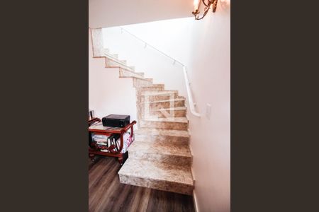 Escada casa 1 de casa à venda com 6 quartos, 350m² em Santana, São Paulo