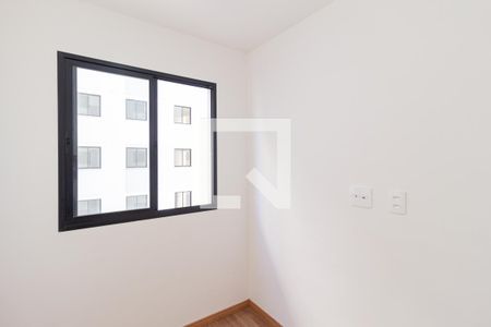 Quarto 2 de apartamento para alugar com 2 quartos, 36m² em Metalúrgicos, Osasco