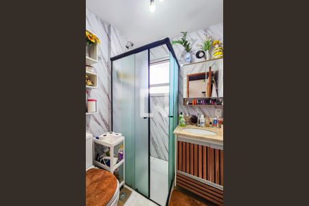 Banheiro de apartamento à venda com 2 quartos, 58m² em Vila Goncalves, São Bernardo do Campo