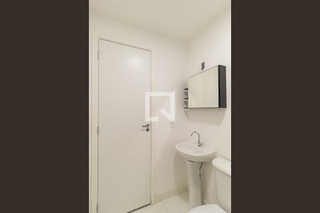 Banheiro de apartamento à venda com 2 quartos, 39m² em Ayrosa, Osasco