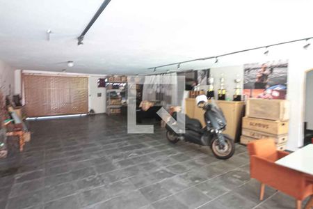 Garagem de casa à venda com 3 quartos, 450m² em Parque da Vila Prudente, São Paulo