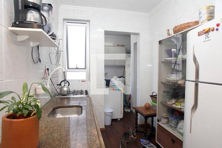 Cozinha + Área de Serviço de apartamento à venda com 3 quartos, 77m² em Bom Fim, Porto Alegre