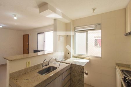 Cozinha e Área de Serviço de apartamento para alugar com 2 quartos, 55m² em São José, Canoas