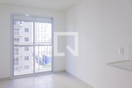 Sala/Cozinha de apartamento para alugar com 1 quarto, 30m² em Parque Industrial Tomas Edson, São Paulo