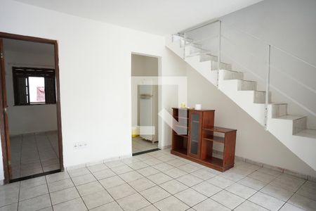 Sala de casa de condomínio para alugar com 4 quartos, 80m² em Stella Maris, Salvador