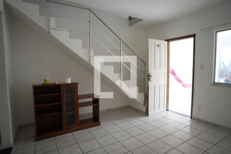 Sala de casa de condomínio para alugar com 4 quartos, 80m² em Stella Maris, Salvador