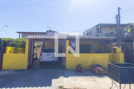 Fachada de casa à venda com 2 quartos, 90m² em Vicentina, São Leopoldo