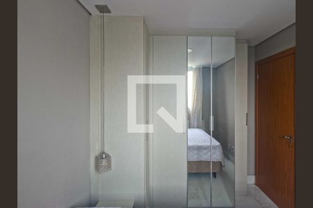 Quarto  1 de apartamento para alugar com 2 quartos, 46m² em Jardim Íris, São Paulo