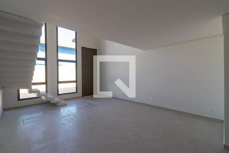 Sala de casa de condomínio à venda com 2 quartos, 150m² em Parque Rural Fazenda Santa Cândida, Campinas