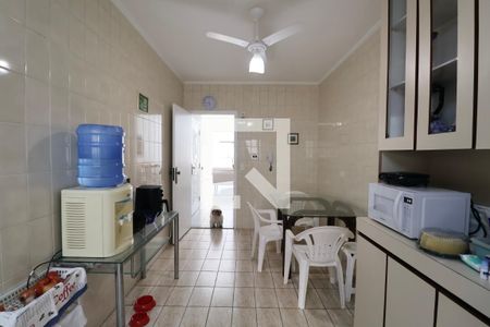 Cozinha de apartamento para alugar com 4 quartos, 130m² em Balneario Guarujá, Guarujá