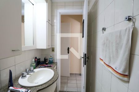 Banheiro Suíte de apartamento para alugar com 4 quartos, 130m² em Balneario Guarujá, Guarujá
