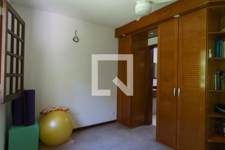 Suíte 3 de casa de condomínio à venda com 5 quartos, 343m² em Itacoatiara, Niterói