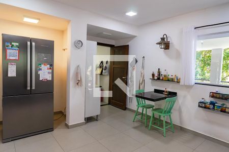 Cozinha de casa de condomínio à venda com 5 quartos, 343m² em Itacoatiara, Niterói