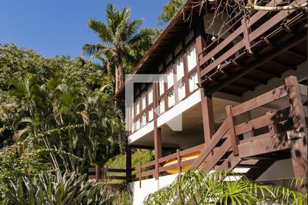 Fachada de casa de condomínio à venda com 5 quartos, 343m² em Itacoatiara, Niterói