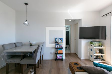 Sala de apartamento à venda com 2 quartos, 47m² em Vila Carmosina, São Paulo