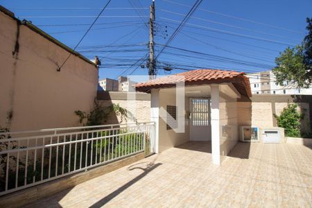 Área comum de apartamento para alugar com 3 quartos, 56m² em Conjunto Residencial José Bonifácio, São Paulo