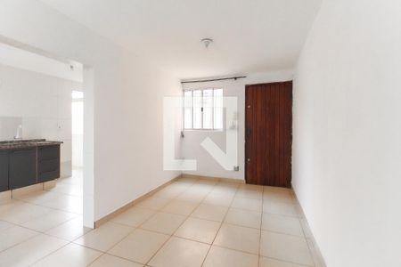 Sala de apartamento para alugar com 3 quartos, 56m² em Conjunto Residencial José Bonifácio, São Paulo